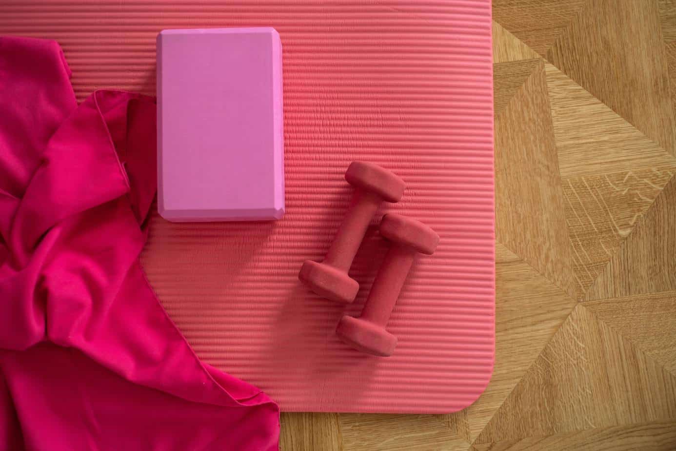 yoga mat and yoga block